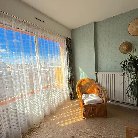 Algues Roses Apartment
